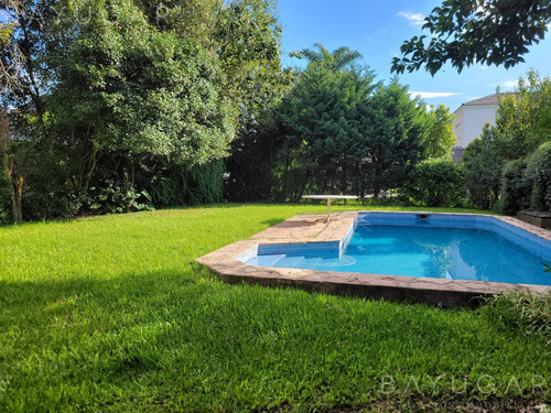 Oportunidad En Lagartos Country Club - Casa Con Amplio Parque Y Piscina - Imagen 2