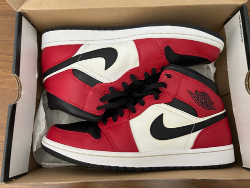 Tênis Air Jordan 1 Mid Chicago Black Toe 43br Seminovo 