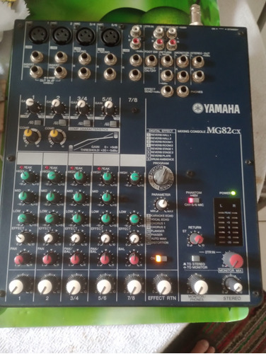 Mesa De Som Yamaha Mg82cx Com Efeito 