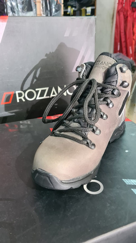 Botas De Trekking Waterproof Rozzano Mujer Impermeables