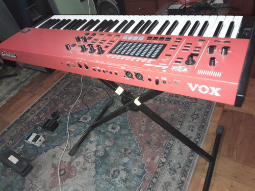 Sintetizador Vox Continental 