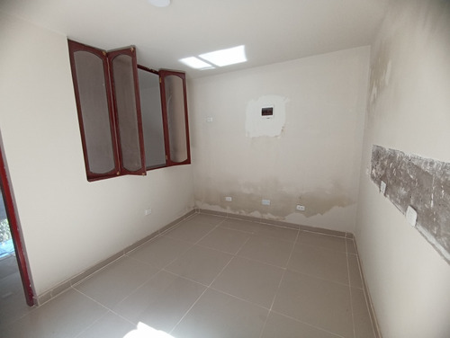 Casa En Venta / 150 M2 A Precio De Remate - Imagen 4