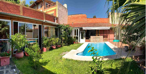 Venta Casa Con Quincho Y Plieta Temperley