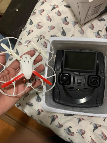 Drone Hubsan X4 Com Câmera No Controle