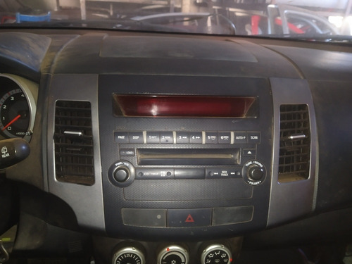 Radio Mitsubishi Outlander 2009