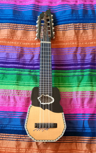 Charango Profesional Usado 