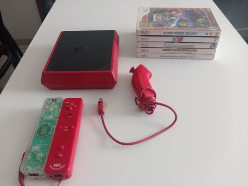 Consola Nintendo Wii Mini Usada (+ 5 Videojuegos + 2 Mandos)