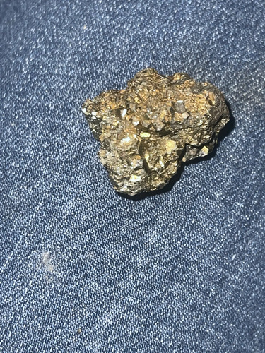 Pirita Semipreciosa Equilíbrio 250g Piedra Bruta Dorada