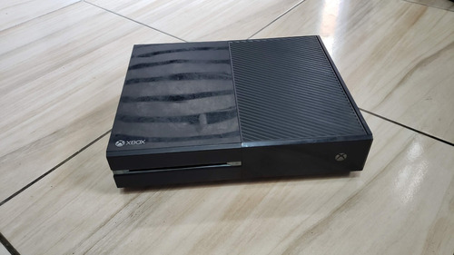 Xbox One 500gb Só O Aparelho Sem Nada Ta Com Defeito Nao Liga!!! A2