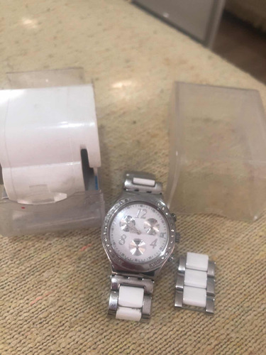 Reloj Swatch Blanco Metal Lavallol