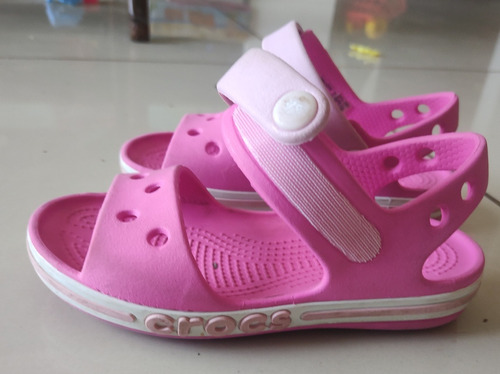 Sandalias Crocs Nena T.25