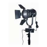 Fresnel Luz Led Nanguang Cn-30f 30w Fotografia Video