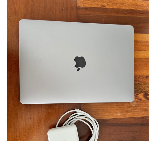 Macbook Pro 13.3  / Intel Core I5 / Touch Bar / Touch Id