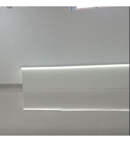 Venta De Local Remodelado En Centro De Lima - En Centro Comercial - Imagen 3