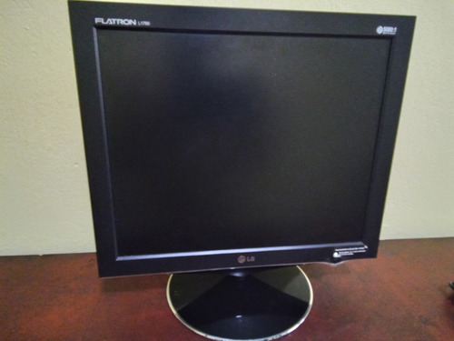 Monitor LG Flatron. 