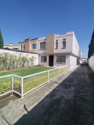 ¡casa En Venta En San José Del Valle! Moderna, Segura Y Con Excelentes Áreas Comunes. ¡agenda Tu Cita Hoy!