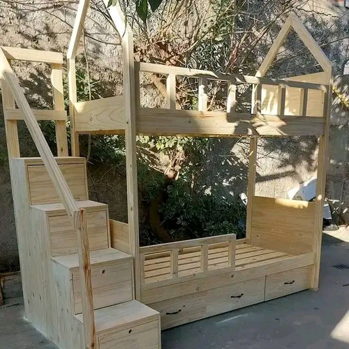 Camas Casita, Escalera Cajon