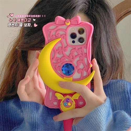 Funda Sailor Moon Cetro Lunar Cristales Arcoíris Para iPhone