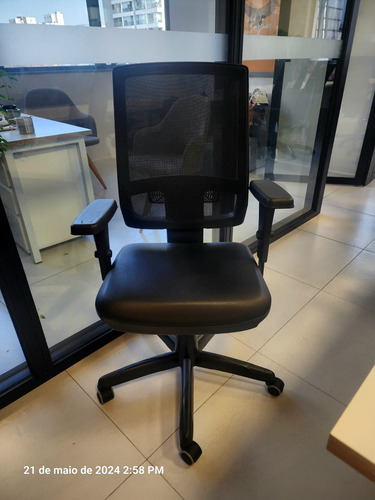 Cadeira Escritório - Brizza Nr17 Couro Eco Plaxmetal 