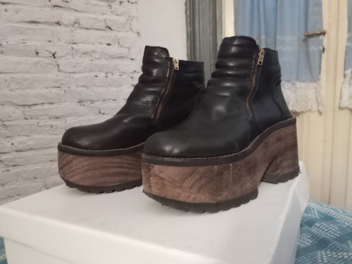 Botas Cortas De Cuero Con Plataforma De Madera