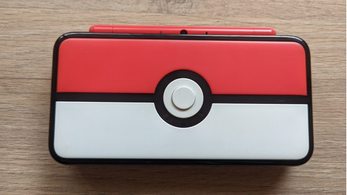 Nintendo New 2ds Xl Pokeball Pokémon