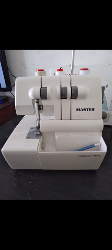 Máquina Overlock Master 3 Hilos 