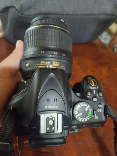 Cámara De Fotos Nikon D5200 Con Lente Nikon 18-55.