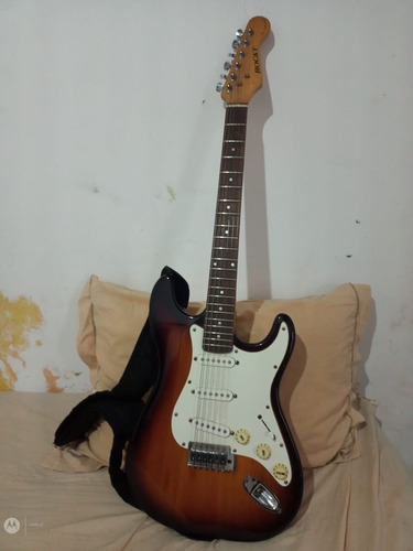 Guitarra Elétrica Condor Rocky Stratocaster