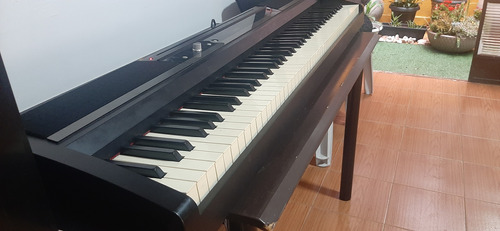 Piano Korg Sp-170s