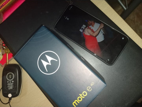 Celular Moto E40