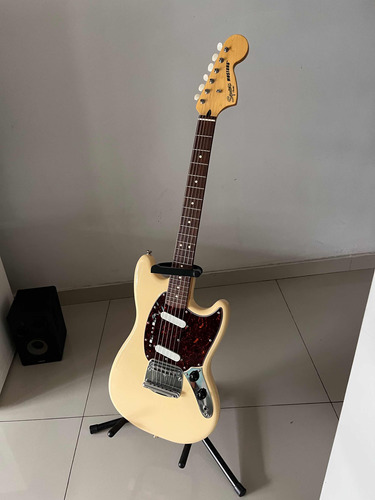 Guitarra Squier Mustang