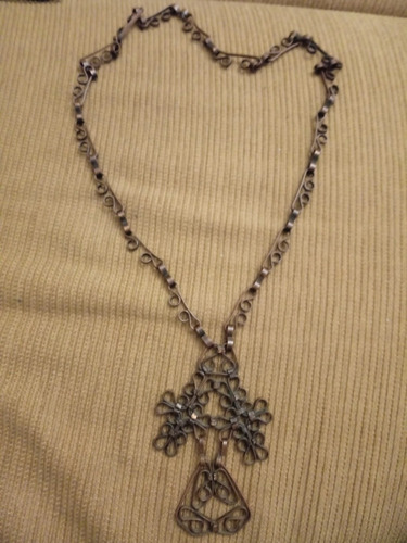 Antiguo Collar Con Cruz De Cobre .18 Cm