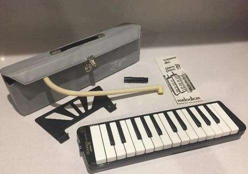 Hohner Melodica 26