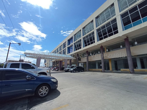 Oficina En Alquiler 177 Mts, Planta Electrica Areas Comunes , Vigulania 24/7 Zona Ind. Castillito Valencia Carabobo Leida Falcon Lf23-16576