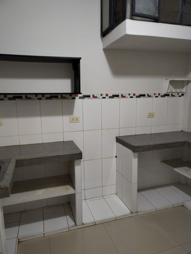 Se Alquila Mini Departamento Y Habitación - Imagen 4