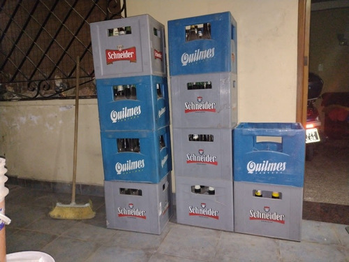 Cajones De Cerveza Botellas De 1 Litro. 