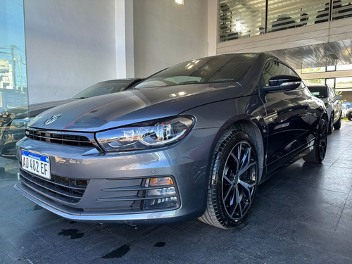 Volkswagen Scirocco Gts 2.0t Año 2018 - Julianlobelosautos