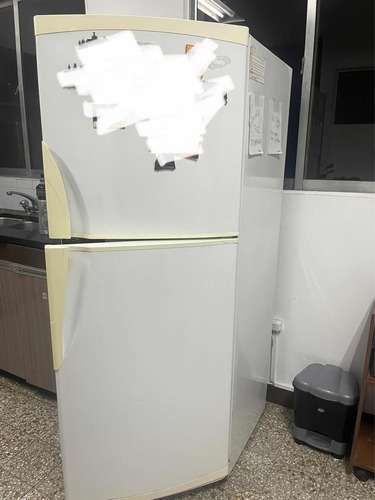 Heladera Con Freezer Gafa