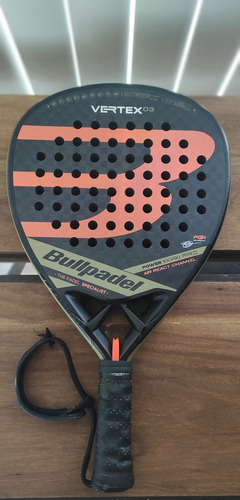 Paleta Bullpadel Vertex 03