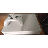 Xbox One S 1 Tb -  1 Joystick