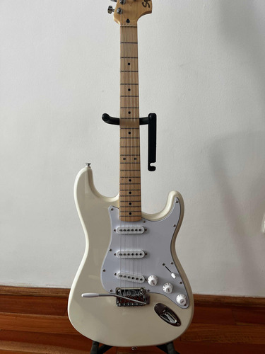 Guitarra Eléctrica Squier Stratocaster By Fender