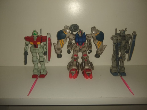 Gundam 3 Bonecos Articulados Com Acessórios