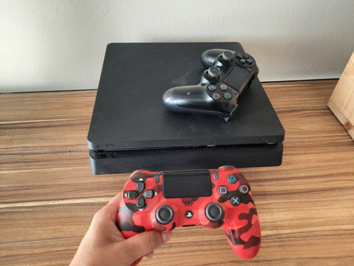 Playstation 4 Con 2 Controles Inalambricos Y 4 Juegos