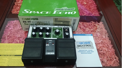 Boss Re-20 Space Echo