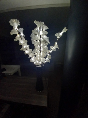 Lampara De Diseño Florero ( Unica ) Luz Led ( Fria ) Lzamora