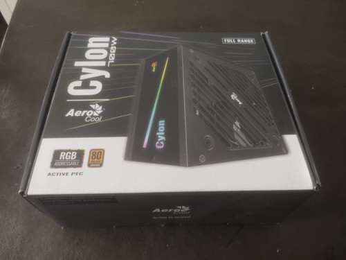 Fuente Aerocool Cylon 700w Rgb