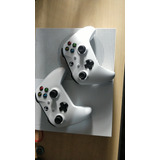 Xbox One  S 1tb + 2 Controles 