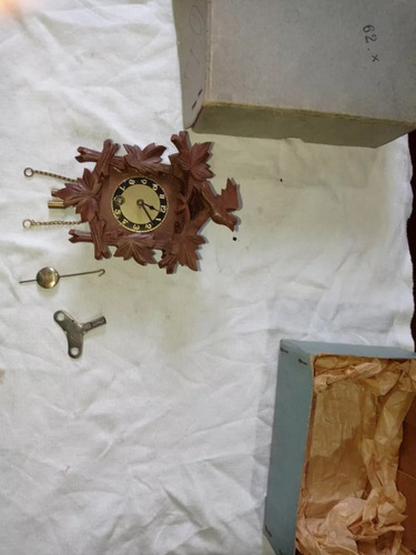 Mini Reloj De Pared Tipo Cucu En Caja Original Con Llave