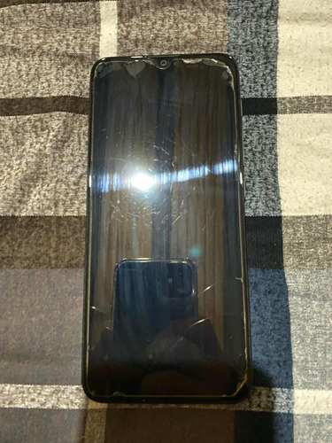 Celular Moto E20