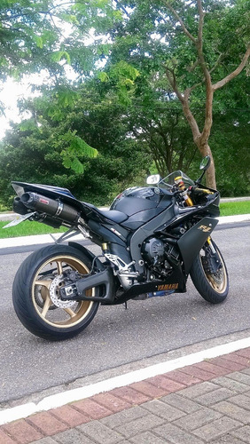 YAMAHA R1 PRETA - CARBONO - EXCLUSIVA - (SOMENTE VENDA)